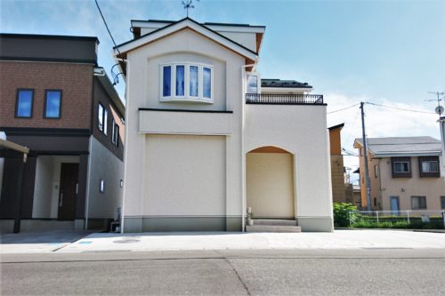 開放感のあるスキップフロアと半地下収納のあるお家 大成ハウス